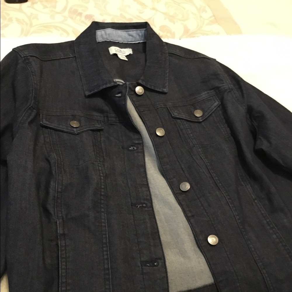 Dark wash denim jacket NWOT